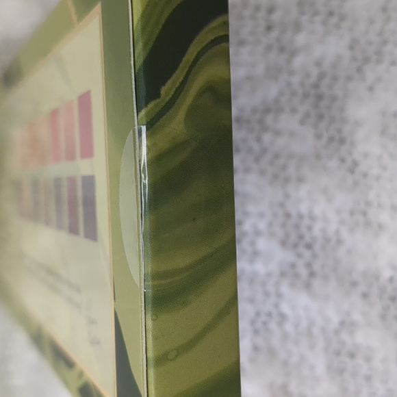 Laura Geller Seasonless Staples Eyeshadow Palette in Desert Dreams, 14g/0.49oz - Picture 7 of 14